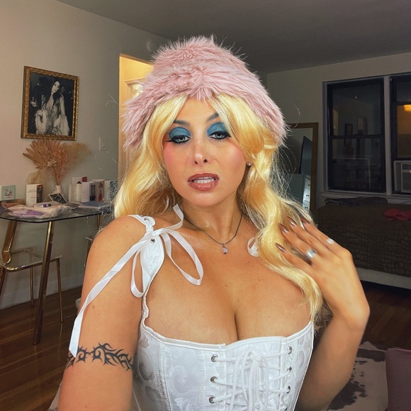 H&M Baby Pink Faux Fur Bucket Hat - Picture 6 of 7